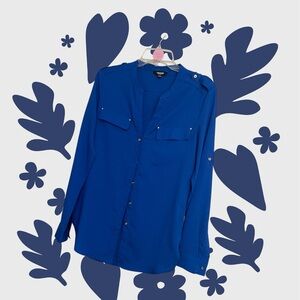 Premise Women's Blue Button Down Shirt
Size Small ~ Professional ~ Office Wear